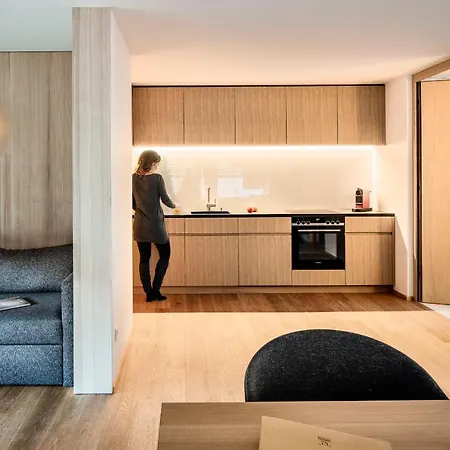 Ξενοδοχείο με διαμερίσματα Tempel 74 4*